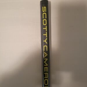 Scotty Cameron Black and Yellow Putter Grip